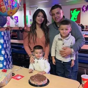 Meet your Posher, Tomas